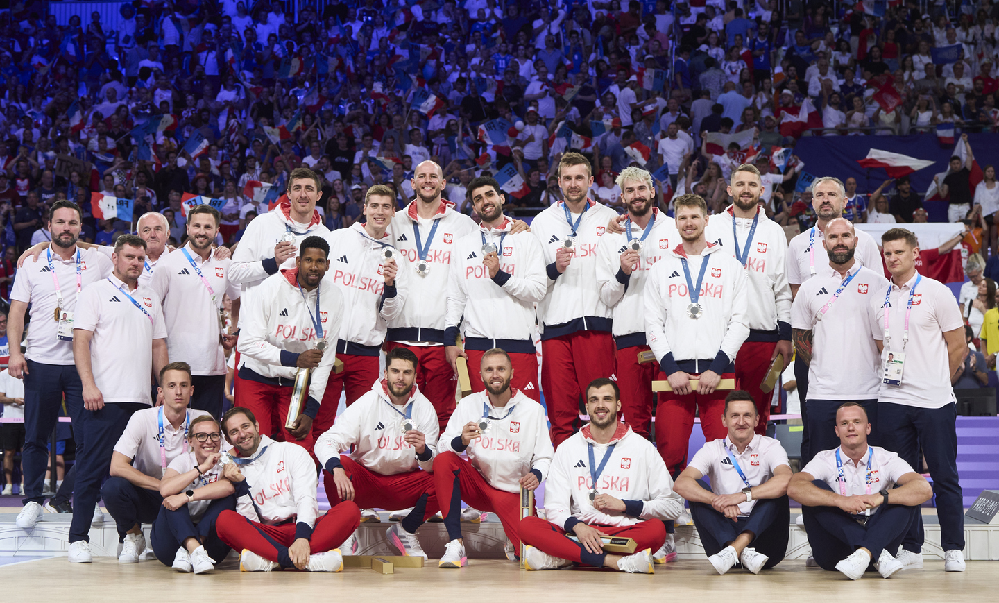 Reprezentacja siatkówki mężczyzn z medalami z Igrzysk Olimpijskich