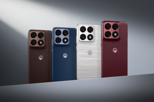 Motorola edge 70 pro w czterech różnych kolorach obudowy