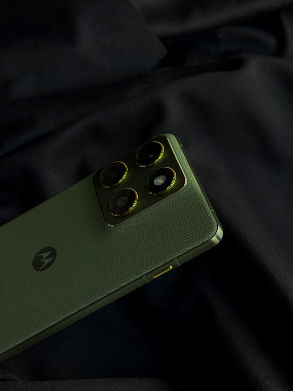 motorola edge 70 detale